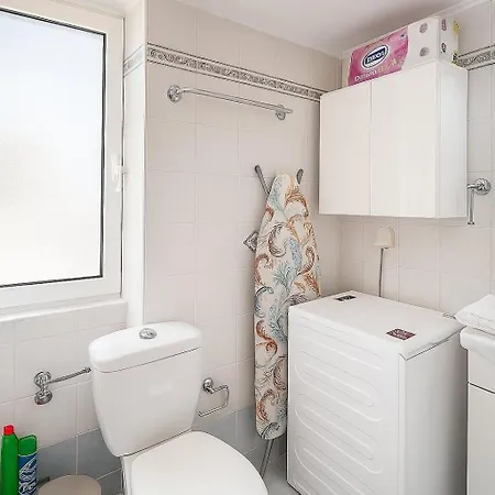 Appartamento Relaxing In Luxury With View To Sea From 4th Floor And Parking