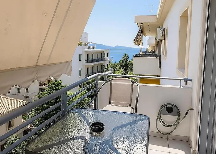 Relaxing In Luxury With View To Sea From 4th Floor And Parking *