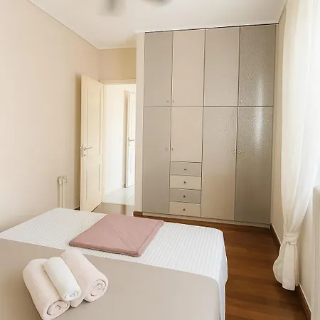 Navarinou Pearl Luxury Seaside Apartment