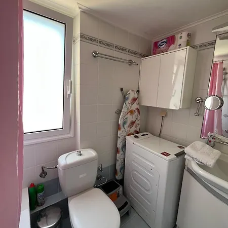 Relaxing In Luxury With View To Sea From 4th Floor And Parking * Каламата