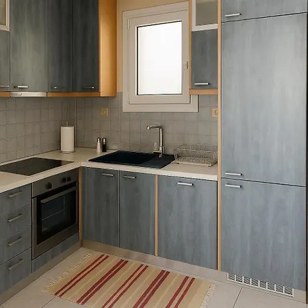 Relaxing In Luxury With View To Sea From 4th Floor And Parking Каламата