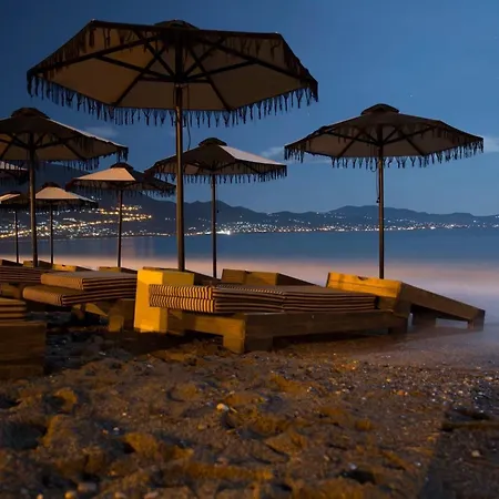 Navarinou Pearl Luxury Seaside *