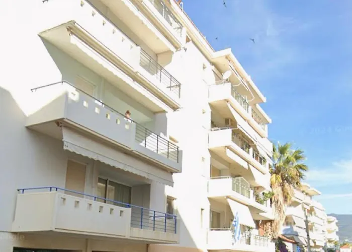 Relaxing In Luxury With View To Sea From 4th Floor And Parking 아파트 *