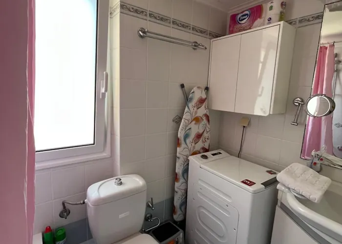 Relaxing In Luxury With View To Sea From 4th Floor And Parking 아파트 칼라마타